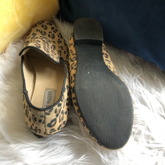 Steve Madden Leopard Print Flats - Picture 4 of 6